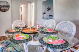 Spring at the Suites*Sandy toes*Sunset strolls*Fun