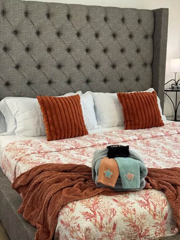 Water views 2-King Bedrooms • SPRING TRAINING