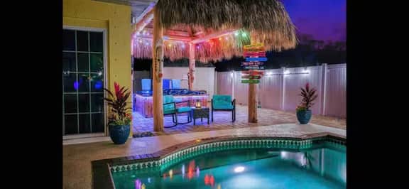 Spring is in the air - HTD Pool*Hot Tub*Game RM