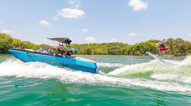 Palma Sola Causeway: Paddle boards, jet skis, water jungle